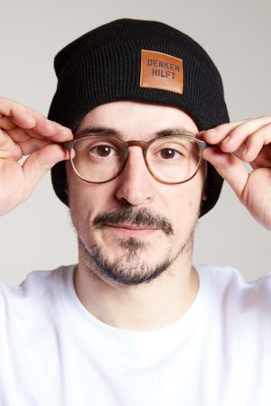 Denken hilft - Mütze von Elternhaus